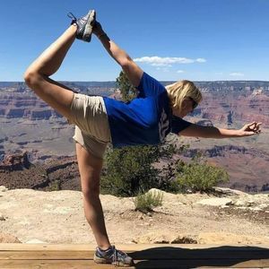 Meet your Posher, Dana